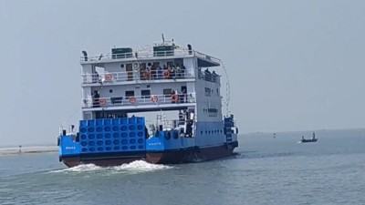 ২০ বছর পর আরিচা-কাজীরহাটে ফেরি সার্ভিস চালু
