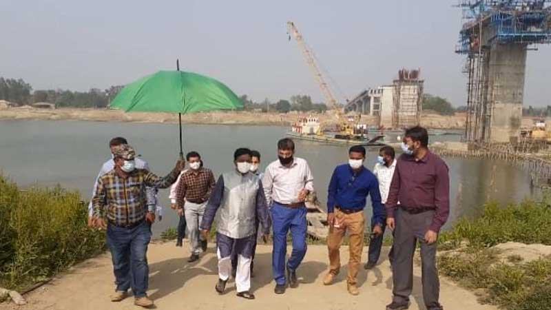 সুনামগঞ্জে সেতু ধসের ঘটনা পরিদর্শনে সওজ সচিব