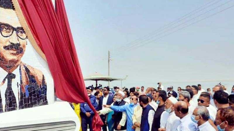সিরাজগঞ্জে যমুনা পাড়ে উন্মোচিত হলো ‘মুজিব দর্শন’