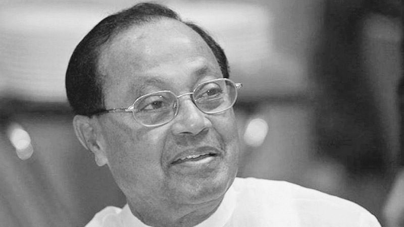 নোয়াখালী অঞ্চলের শিল্পোদ্যোক্তাদের উপকর্তা ছিলেন মওদুদ আহমদ