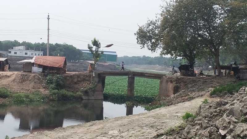 অপরিকল্পিত ৫১ ব্রিজ-কালভার্ট অপসারণ করা হয়নি এখনো