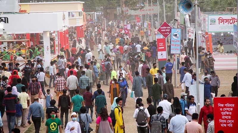 করোনা সংক্রমণে মাঝপথেই বন্ধের শঙ্কা প্রকাশকদের