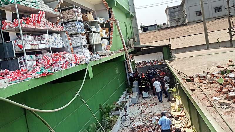 কুমিল্লায় ওষুধ কারখানায় বিস্ফোরণ আহত ১০