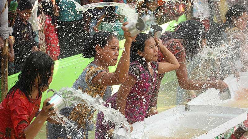 সাংগ্রাইং উৎসব: সম্প্রীতির ব্যঞ্জনায় একবিংশ শতাব্দীর প্রত্যাশা