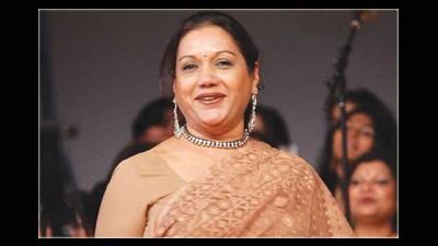 ‘কবরী আছেন... থাকবেন’