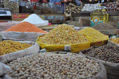 নিত্যপণ্যের দাম আকাশছোঁয়া দিশেহারা ক্রেতা