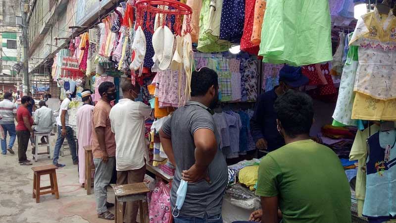 রাজশাহীতে দোকান খুললেন দুটি মার্কেটের ব্যবসায়ীরা