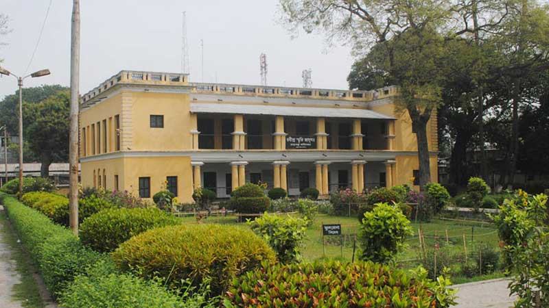বিশ্বকবির জন্মজয়ন্তীতে সুনসান শাহজাদপুরের কাচারি বাড়ি