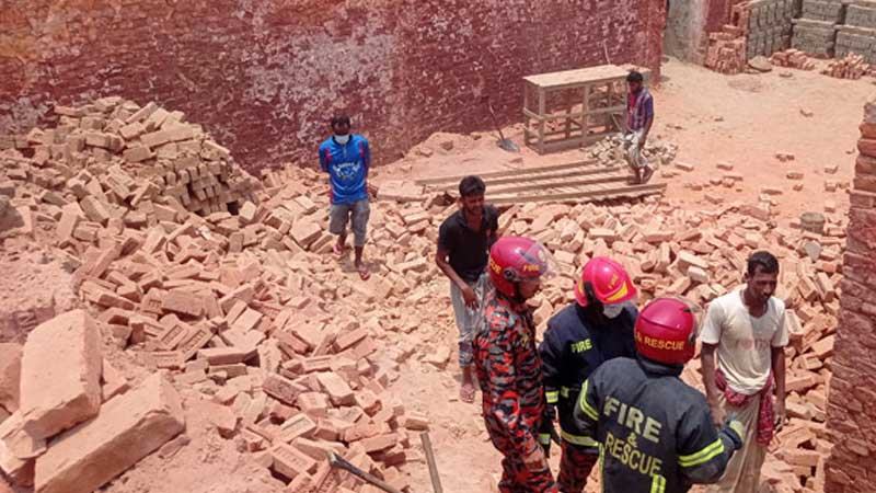 সিরাজগঞ্জে ইটভাটার চুলার দেয়াল ধসে শ্রমিক নিহত