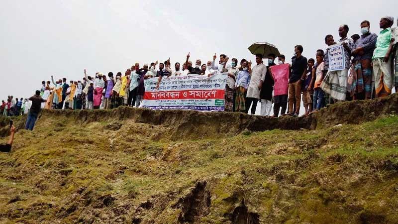 নদীভাঙন রোধ ও বাঁধ নির্মাণের দাবি