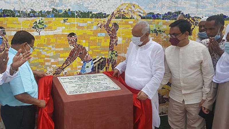 সিরাজগঞ্জে নির্মাণ করা হচ্ছে মুক্তমঞ্চ