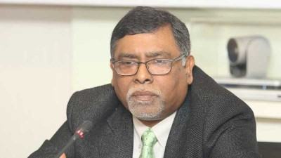 টিকা না থাকায় বাধ্য হয়ে লকডাউন দিতে হয়