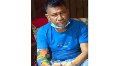 অবশেষে ধরা পড়লেন রাজশাহীর আড়ানী পৌর মেয়র মুক্তার