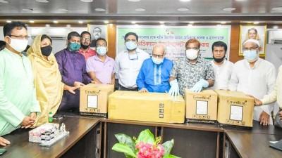 হাসপাতালে ন্যাজাল ক্যানুলাসহ মেডিকেল সরঞ্জাম হস্তান্তর