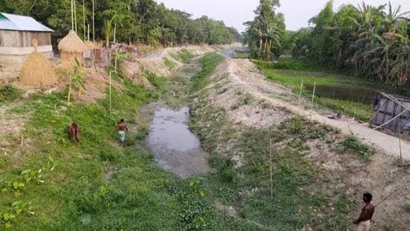 কেন্দুয়ায় খালে পরিণত হওয়া বেতাই নদী পুনরুদ্ধারের উদ্যোগ