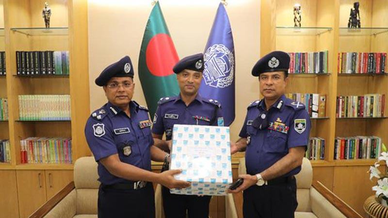 ঢাকা রেঞ্জে সেরা নরসিংদী পুলিশ সুপার আশরাফুল আজীম