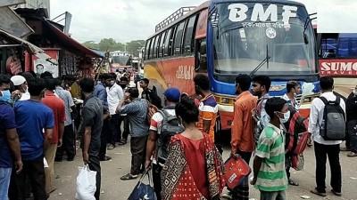 বরিশালে ৩ ঘণ্টা বন্ধ থাকার পর বাস চলাচল শুরু