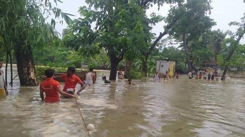 কক্সবাজারে দুর্গতদের জন্য বরাদ্দ ৩০০ টন চাল ও ১৫ লাখ টাকা