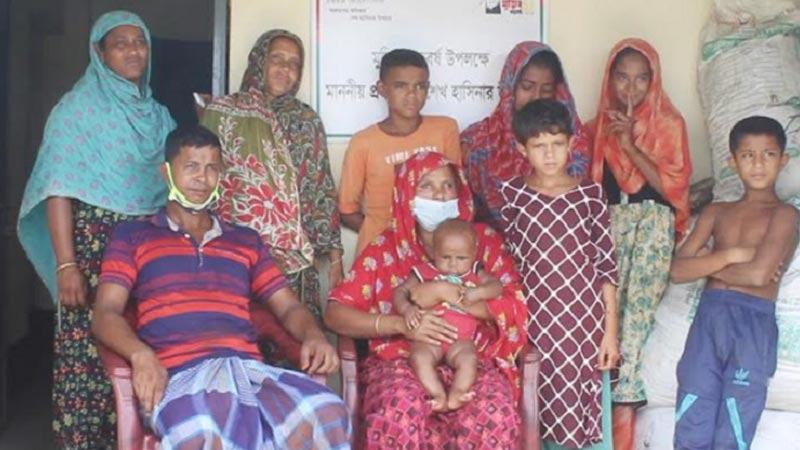 দরিদ্র দম্পতি ছেলের নাম রাখল শেখ মুজিবুর রহমান