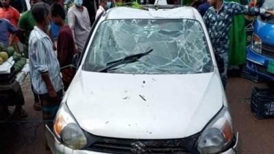 কচুয়ায় প্রাইভেটকার খালে পড়ে নিহত ২