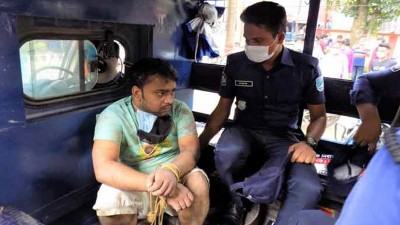 নবাবগঞ্জে শাশুড়িকে কুপিয়ে হত্যা জামাই আটক
