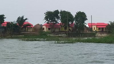 নতুন ঠিকানায় জীবন সাজাচ্ছে হাওরপাড়ের মানুষ