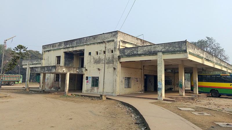 দেড় যুগেও চালু হয়নি ঠাকুরগাঁও বাস টার্মিনাল