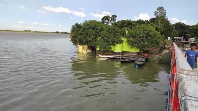 ফরিদপুরে পদ্মার পানি কমেছে ১০ সেন্টিমিটার