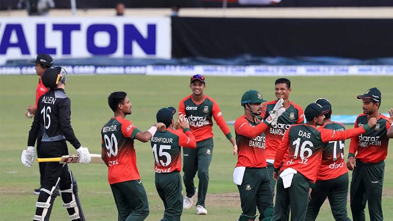 নাসুম ঝড়ে টালমাটাল কিউইরা