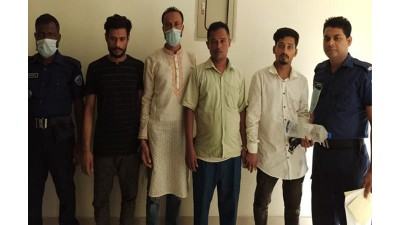 নোয়াখালীতে প্রকাশ্যে গোলাগুলির ঘটনায় গ্রেফতার ৪
