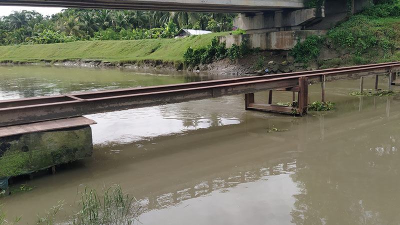 বাগেরহাটে ভৈরব নদে নৌ চলাচল বন্ধ