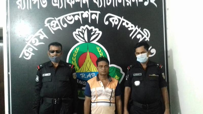চুরি হওয়া ৩৫০ কেজি রাবারসহ যুবক গ্রেপ্তার
