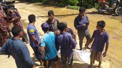বান্দরবানে পাহাড় ধসে ভাইবোনের মৃত্যু মা নিখোঁজ