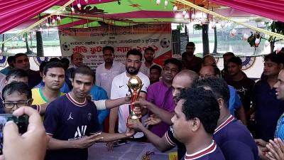 হিলি স্থল শুল্ক স্টেশনের উদ্যোগে ফুটবল টুর্নামেন্ট
