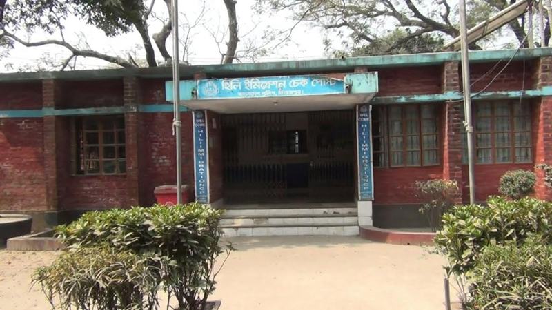 হিলি দিয়ে দেশে ফিরতে অনাপত্তি পত্র লাগবে না