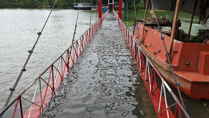 কাপ্তাই হ্রদের পানি বেড়ে ডুবেছে ঝুলন্ত ব্রিজ