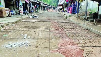বান্দরবানে সড়ক নির্মাণে অনিয়মের অভিযোগ