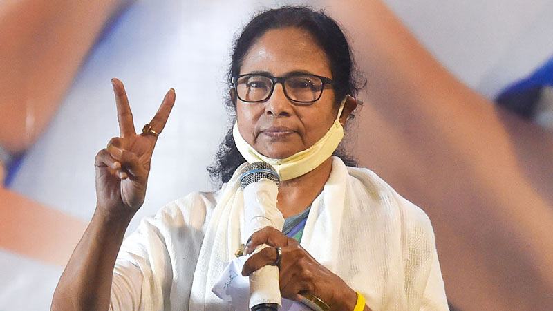 পশ্চিমবঙ্গের ভবানীপুরে জয়ের পথে মমতা বন্দোপাধ্যায়