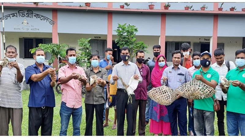 নাটোরে নতুন জীবন পেল ১৫টি বক