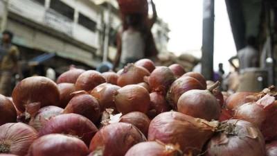দেশে পেঁয়াজের বাজারে হঠাৎ অস্থিরতা