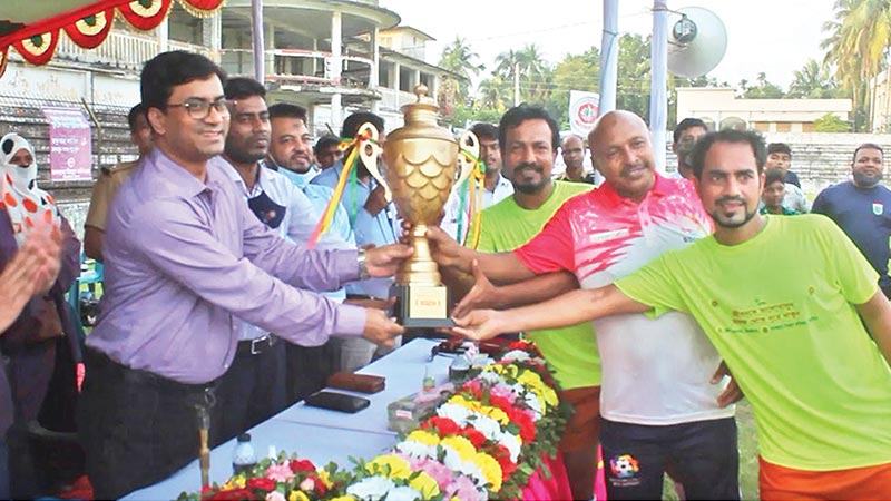ঝিনাইদহে মাদকবিরোধী প্রীতি ফুটবল