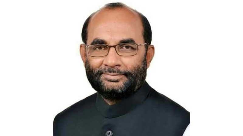 আদর্শ শিক্ষায় শিক্ষিত হয়ে তরুণদের স্বনির্ভর হতে হবে