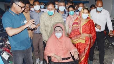 খালেদা জিয়া হাসপাতালে ভর্তি