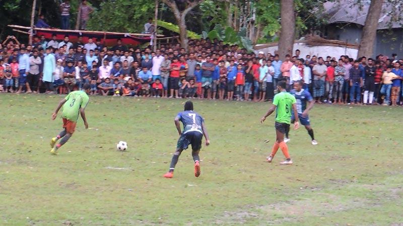 ঝিনাইদহে শেখ রাসেল স্মৃতি ফুটবল টুর্নামেন্ট অনুষ্ঠিত