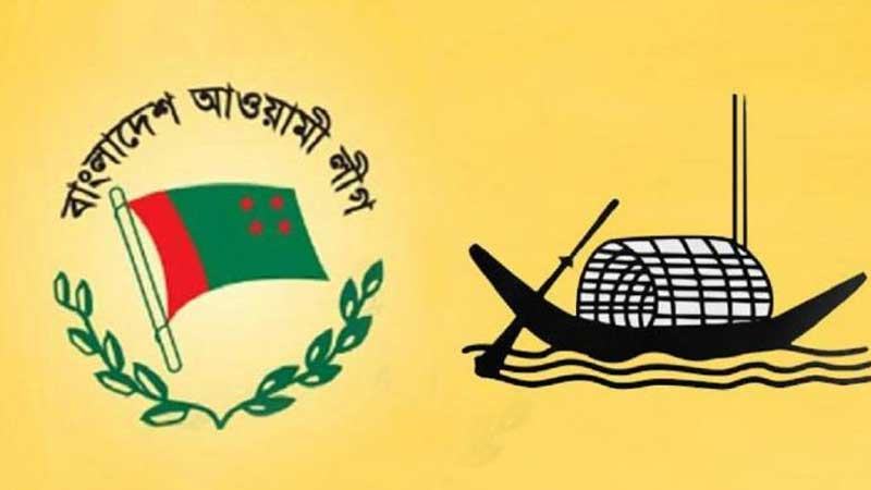 কালিয়ায় নৌকার মাঝি হলেন তিন নারী