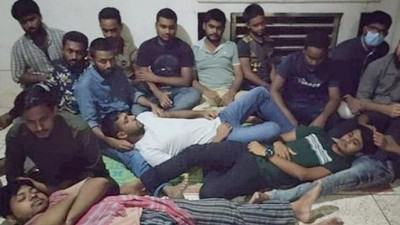 অভিযুক্ত শিক্ষকের বিরুদ্ধে ব্যবস্থা না নেয়ায় ফের অনশন