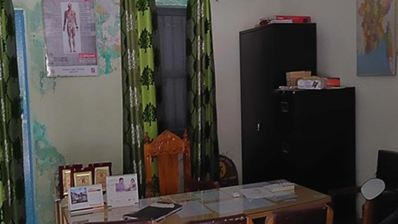 অফিস না করেই বেতন নেন শিক্ষা কর্মকর্তা