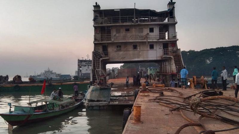 অবশেষে ভাসল আমানত শাহ ফেরি