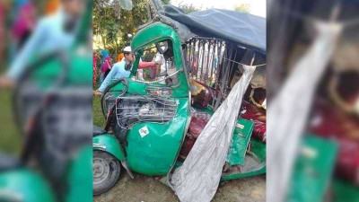 ময়মনসিংহে ট্রাক-সিএনজি সংঘর্ষে নিহত ২