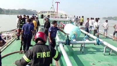 ঝালকাঠিতে তেলবাহী জাহাজে বিস্ফোরণ নিহত ১, দগ্ধ ৭
